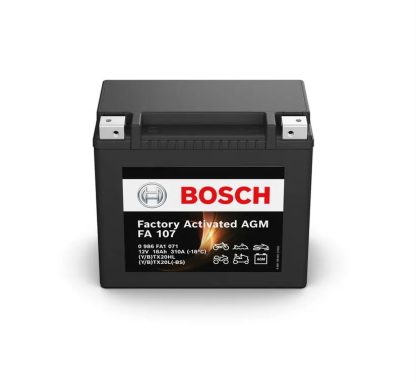 Een afbeelding van de voorkant van een Bosch FA 107 motorfiets accu van 12Ah, ook wel bekend onder het lange artikel nummer de 0 986 FA1 071 en inzetbaar voor de YTX20L-4 / YTX20L-BS