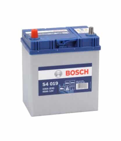 Dit is een Bosch S4019 accu met een capaciteit van 40Ah