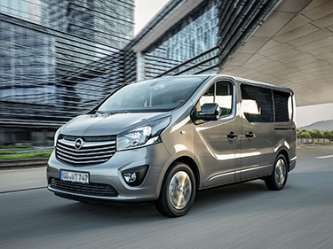 Een bronzen Opel Vivaro