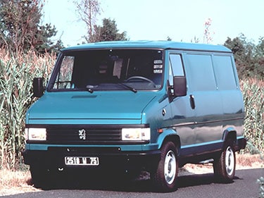 Afbeelding van een blauwe peugeot j5