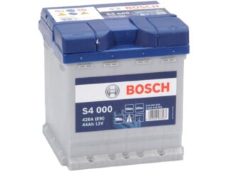 Dit is een afbeelding van de Bosch S4000 met een capaciteit van 44Ah